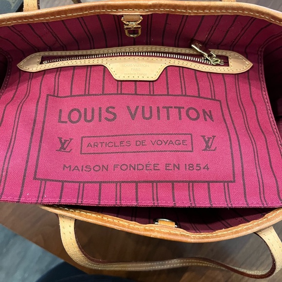 Louis Vuitton  Monogram PM Neverfull - Picture 2 of 8
